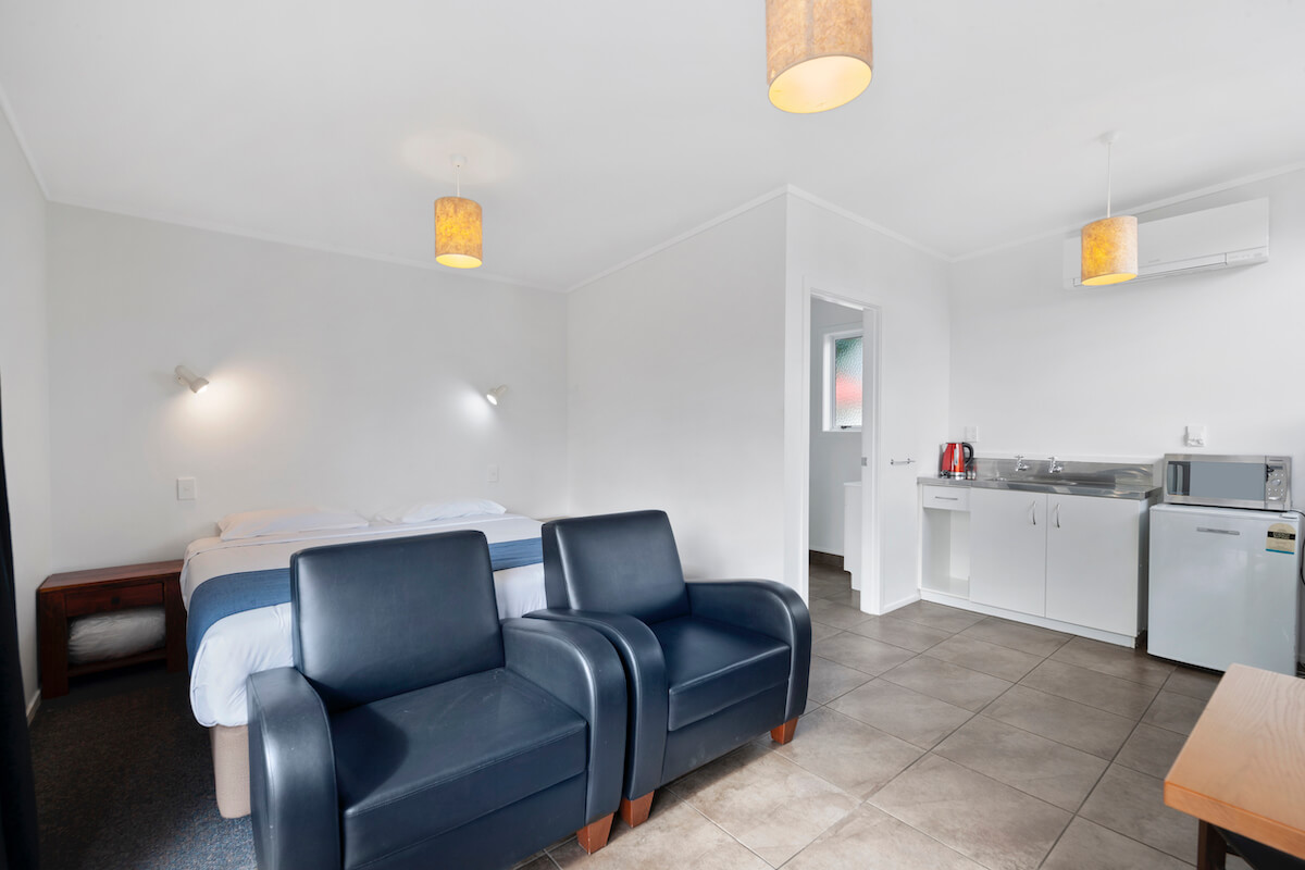 Two-bedroom studio with kitchen facilities