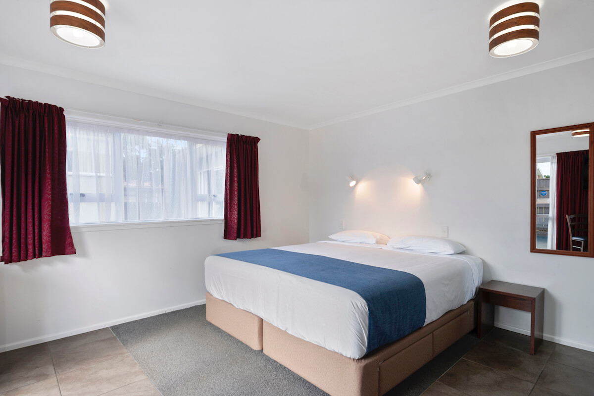 Studio room with super-king bed